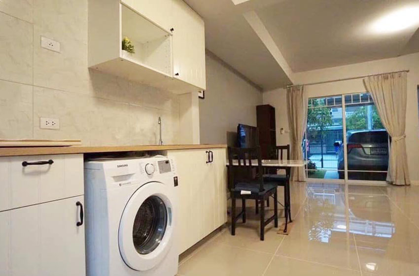 House with Shared Pool in Bangnatrad 